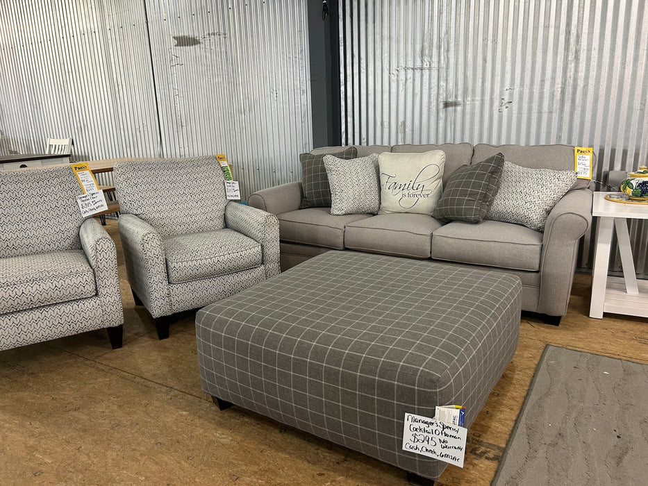 Cocktail Ottoman